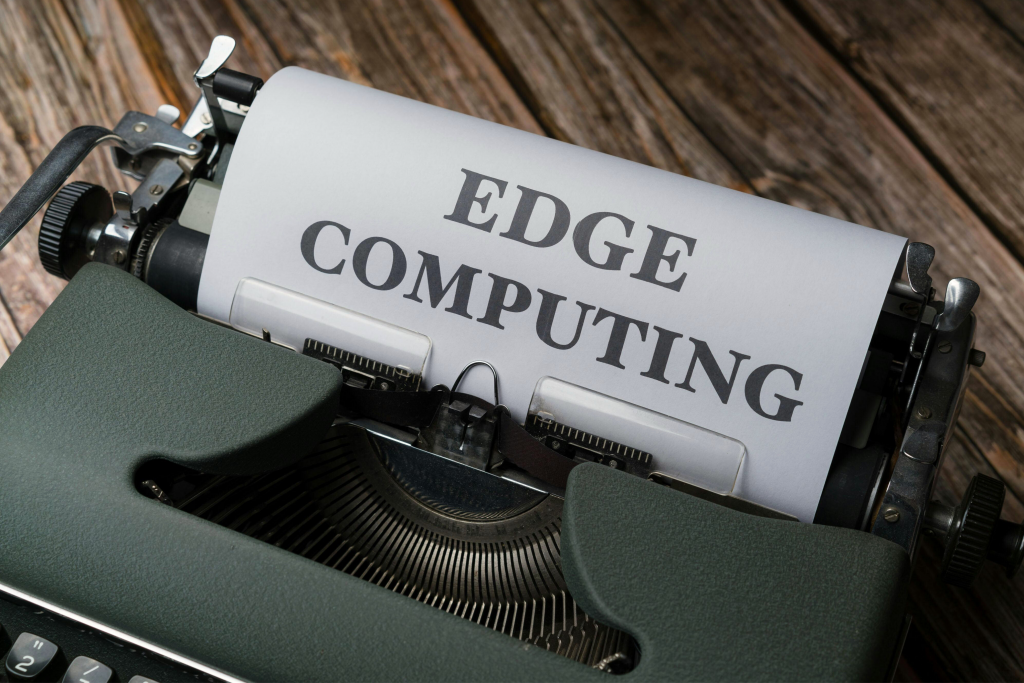 Pexels | Markus Winkler | Retro Computer | Edge Computing
